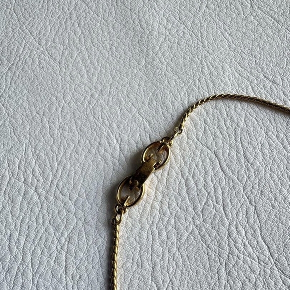 Givenchy Rare Gold Tone With Diamond Necklace An  Intricate Pendant - Picture 4 of 6